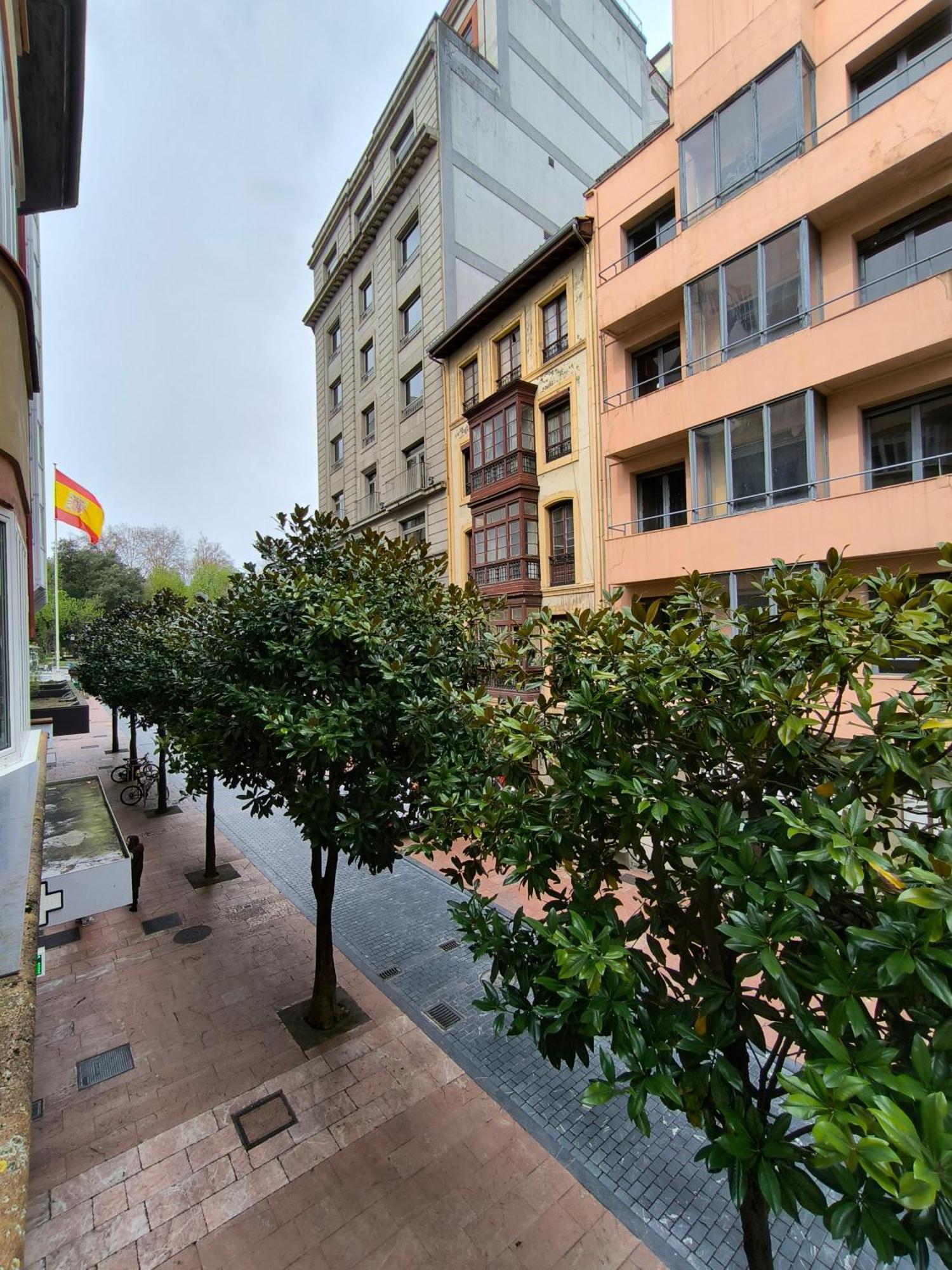 شقة Oviedo Desde El Mismo Centro. المظهر الخارجي الصورة
